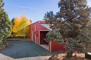 60135 Stirling Dr, Bend, OR 97702 - Photo 46