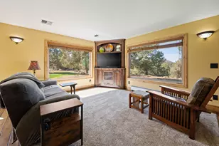 60135 Stirling Dr, Bend, OR 97702 - Photo 18