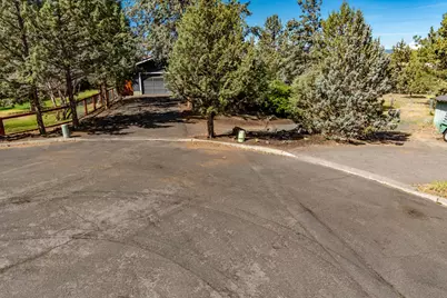 20633 Weatherby Court, Bend, OR 97701 - Photo 2