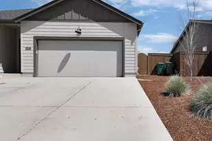 5229 Amberview Ln, Klamath Falls, OR 97603 - Photo 2