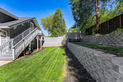 1679 NE Terrace Drive, Grants Pass, OR 97526 - Photo 4