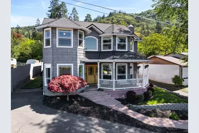1679 NE Terrace Drive, Grants Pass, OR 97526 - Photo 2