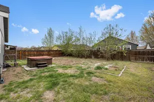 2470 NE 3rd St, Redmond, OR 97756 - Photo 22