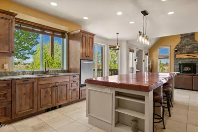 24442 Dodds Road, Bend, OR 97701 - Photo 20