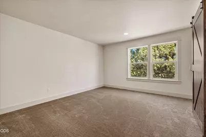 24442 Dodds Road, Bend, OR 97701 - Photo 46