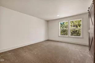 24442 Dodds Rd, Bend, OR 97701 - Photo 46