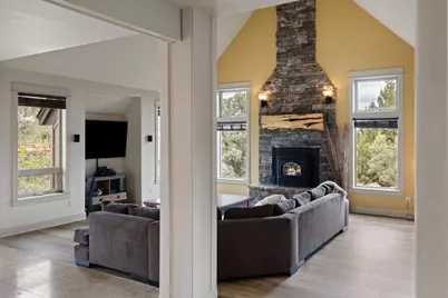 24442 Dodds Road, Bend, OR 97701 - Photo 12