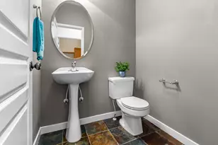 20392 Aberdeen Dr, Bend, OR 97702 - Photo 14