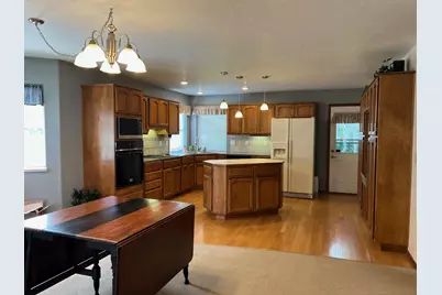 1049 Jeramy Way, Grants Pass, OR 97527 - Photo 4