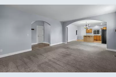 161 NE 9th Street, Madras, OR 97741 - Photo 8