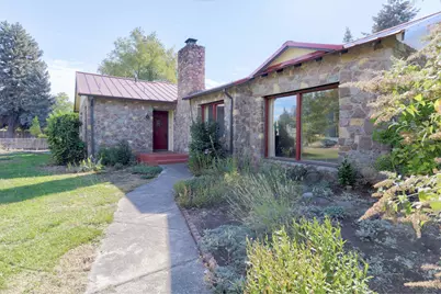 547 Oakdale Drive, Medford, OR 97501 - Photo 1