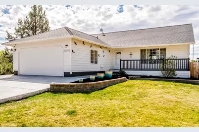 20795 Arago Circle, Bend, OR 97703 - Photo 2