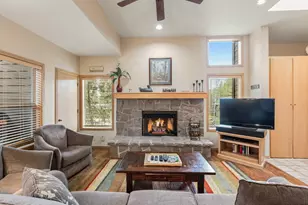 57374 Beaver Ridge Loop, Sunriver, OR 97707 - Photo 2