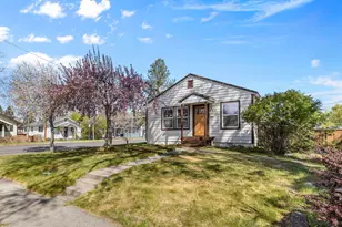 640 NW Delaware Ave, Bend, OR 97703 - Photo 2