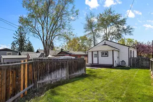 640 NW Delaware Ave, Bend, OR 97703 - Photo 22
