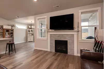 1707 NW Varnish Avenue, Redmond, OR 97756 - Photo 10