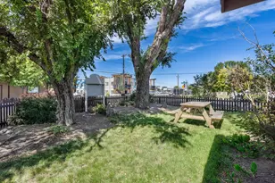 654 NW 4th St, Redmond, OR 97756 - Photo 6