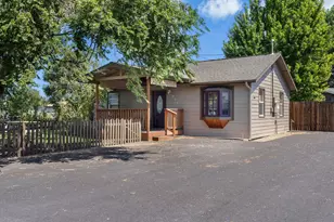 654 NW 4th St, Redmond, OR 97756 - Photo 26