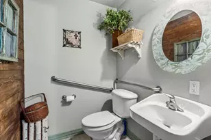 654 NW 4th St, Redmond, OR 97756 - Photo 20