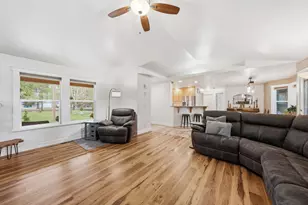 15991 Falcon Ln, La Pine, OR 97739 - Photo 14