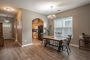 7411 Stonefield Dr, White City, OR 97503 - Photo 6