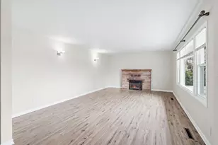 689 S Modoc Ave, Medford, OR 97504 - Photo 6