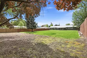 689 S Modoc Ave, Medford, OR 97504 - Photo 34