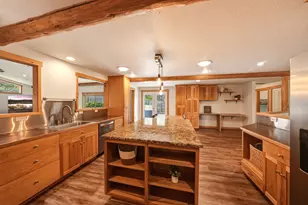 63375 Saddleback Dr, Bend, OR 97703 - Photo 20