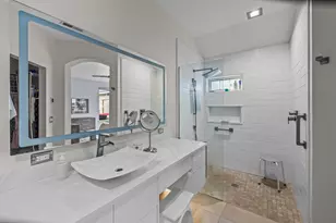 61578 Devils Lake Dr, Bend, OR 97702 - Photo 20