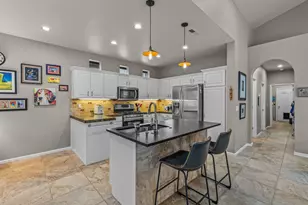 61578 Devils Lake Dr, Bend, OR 97702 - Photo 6