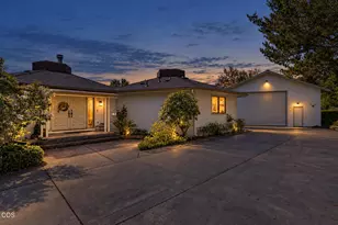 2340 Hillside Dr, Central Point, OR 97502 - Photo 2