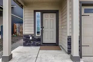 21267 Thornhill Ln, Bend, OR 97701 - Photo 4