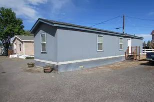 1833 SW Canal Blvd, Redmond, OR 97756 - Photo 4