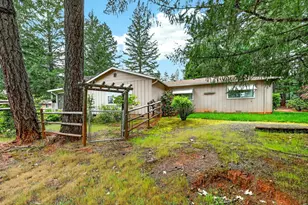 185 October Ln, Merlin, OR 97532 - Photo 32