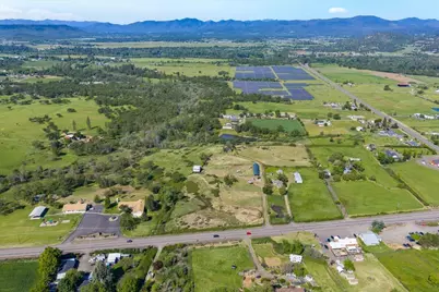 14717 Oregon 62, Eagle Point, OR 97524 - Photo 6