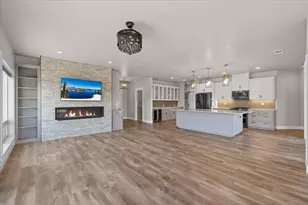 221 Skyhawk Dr, Eagle Point, OR 97524 - Photo 40