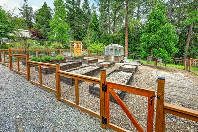 1230 Westmont Drive, Jacksonville, OR 97530 - Photo 34
