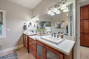 210 Bellerive Dr, Eagle Point, OR 97524 - Photo 28