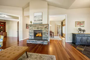 210 Bellerive Dr, Eagle Point, OR 97524 - Photo 10