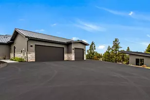 20605 Lowe Ln, Bend, OR 97703 - Photo 44