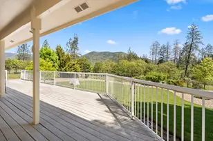405 Crystal Dr, Grants Pass, OR 97527 - Photo 32