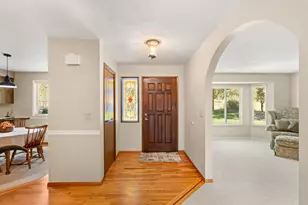 405 Crystal Dr, Grants Pass, OR 97527 - Photo 8