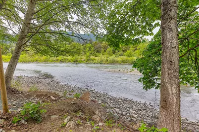 8720 Rogue River Highway, Grants Pass, OR 97527 - Photo 36