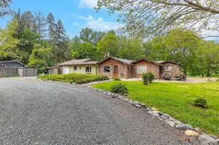8720 Rogue River Hwy, Grants Pass, OR 97527 - Photo 2