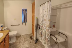 4729 S Pacific Hwy, Phoenix, OR 97535 - Photo 10
