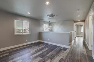 1525 SW 31st St, Redmond, OR 97756 - Photo 10