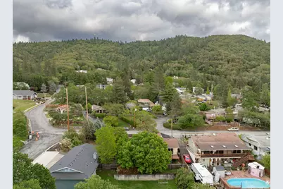 1888 NE Beacon Drive, Grants Pass, OR 97526 - Photo 42