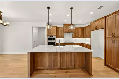 4090 Crystal Springs Drive, Medford, OR 97504 - Photo 16