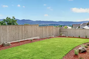 4090 Crystal Springs Dr, Medford, OR 97504 - Photo 44
