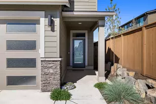 60903 SE Epic Pl, Bend, OR 97702 - Photo 6